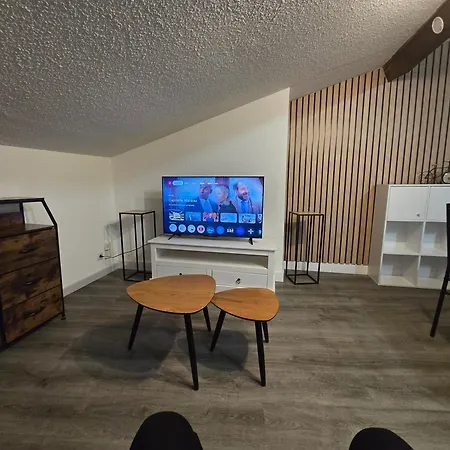 Grand T3 Wifi 2 82m2 Centre Stationnement Devant Le アパート