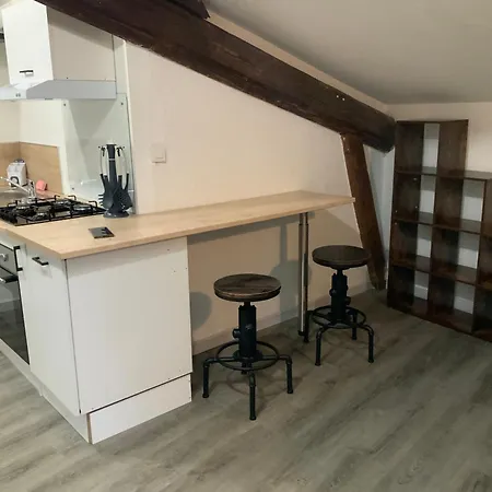 Grand T3 Wifi 2 82m2 Centre Stationnement Devant Le アパート