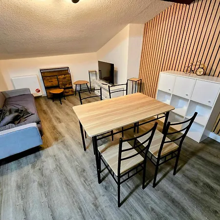 Grand 2 Centre Parking Devant * Foix