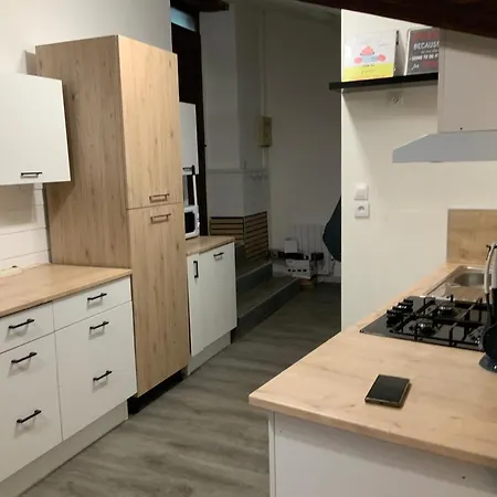 Grand T3 Wifi 2 82m2 Centre Stationnement Devant Le アパート