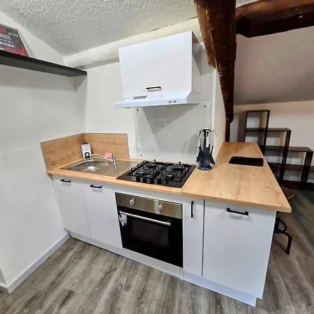 Grand T3 Wifi 2 82m2 Centre Stationnement Devant Le アパート *